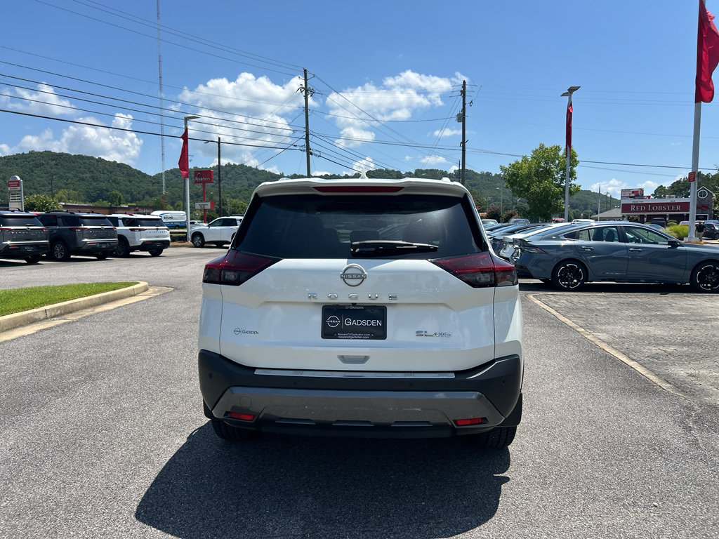 Certified 2023 Nissan Rogue SL w/ SL Premium Package AWD/4WD image 4
