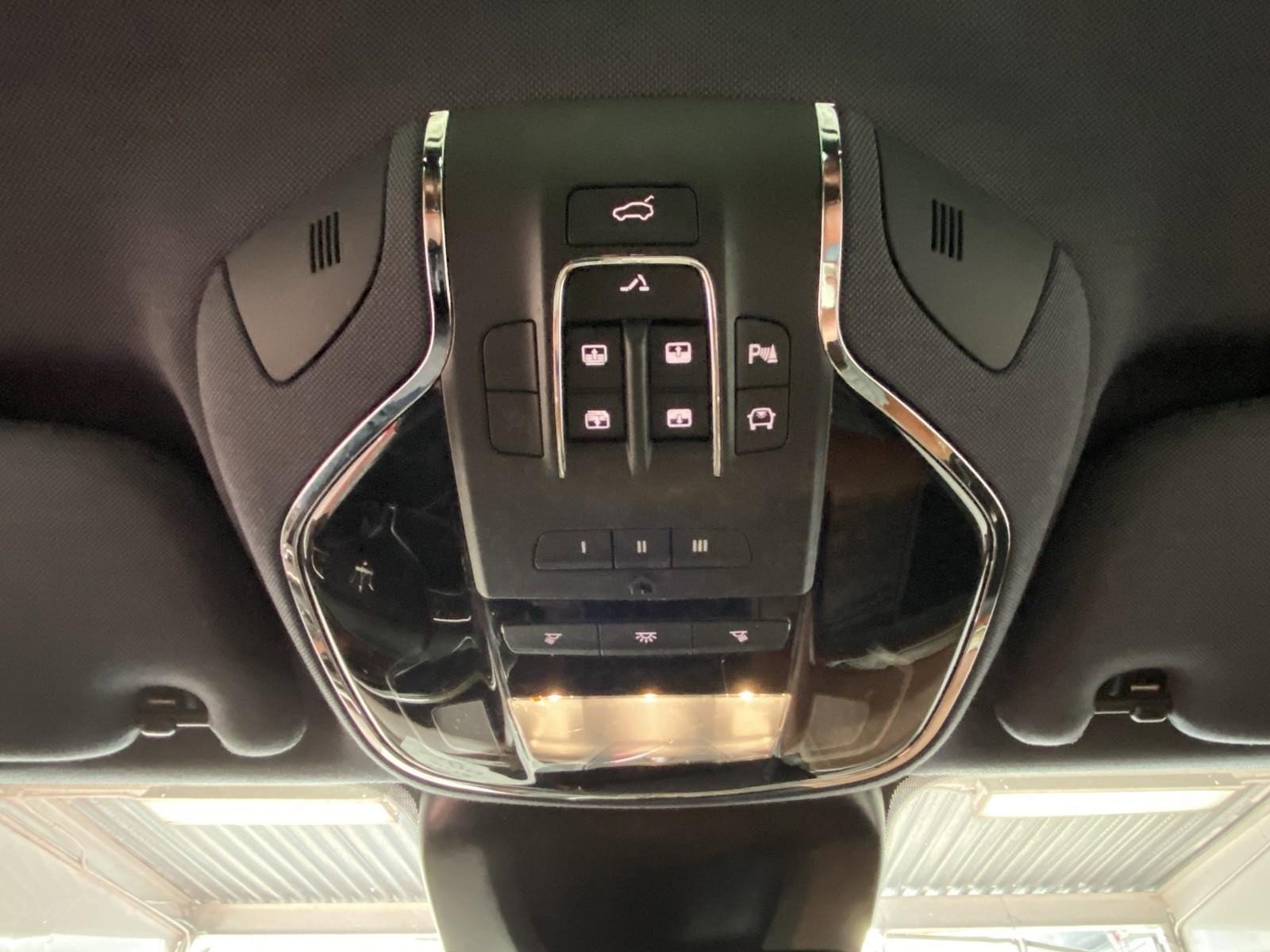 Used 2017 Maserati Levante S image 29