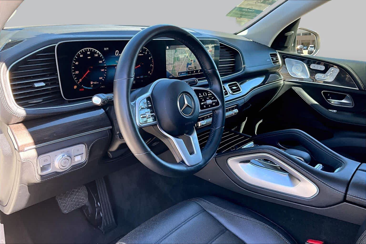 Used 2020 Mercedes-Benz GLS 450 4MATIC image 16