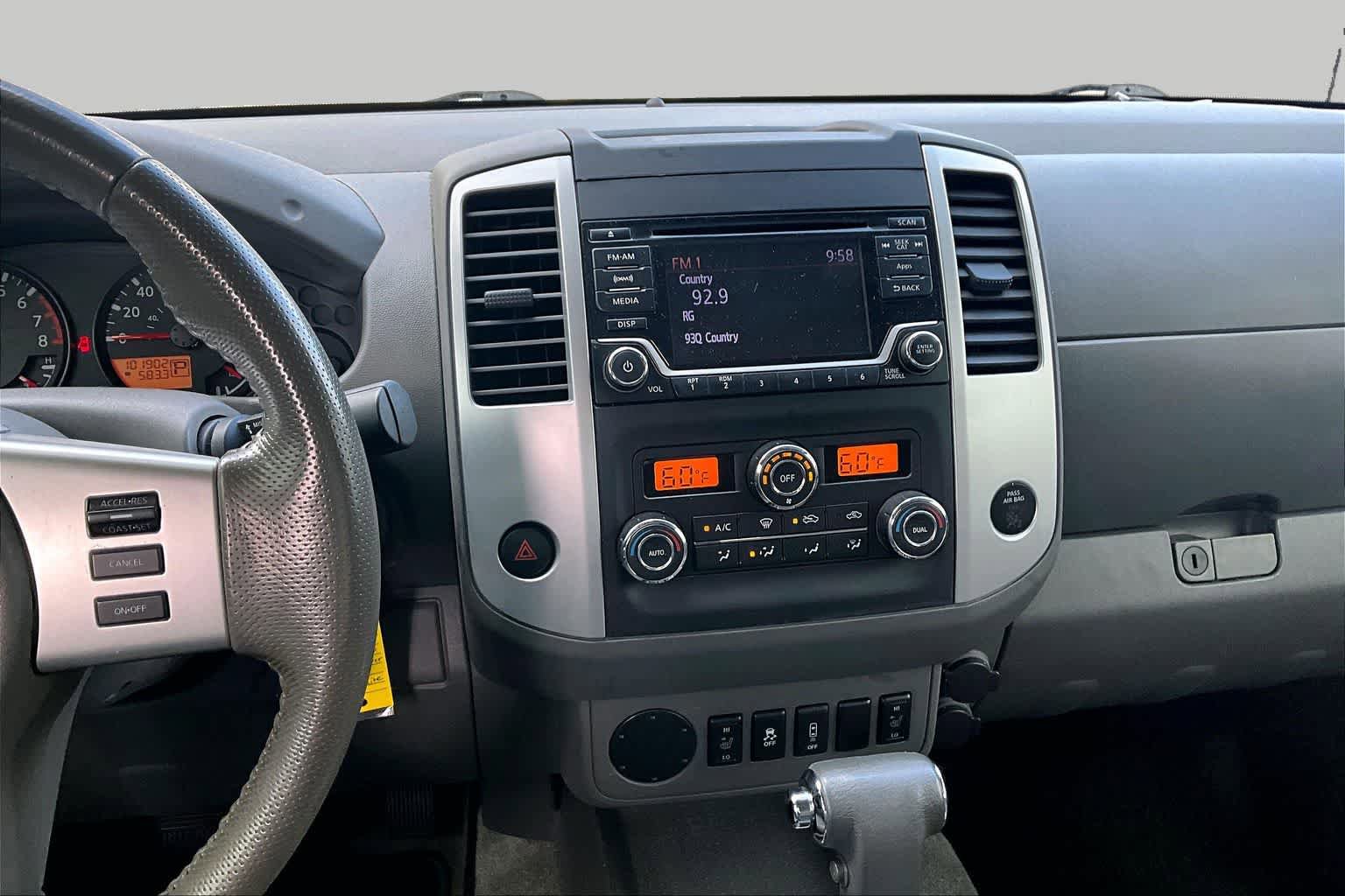 Used 2016 Nissan Frontier SV w/ SV Value Truck Package RWD image 7