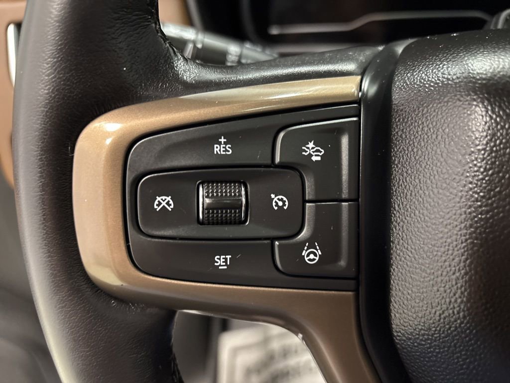 Used 2023 Chevrolet Suburban High Country w/ Advanced Technology Package image 25