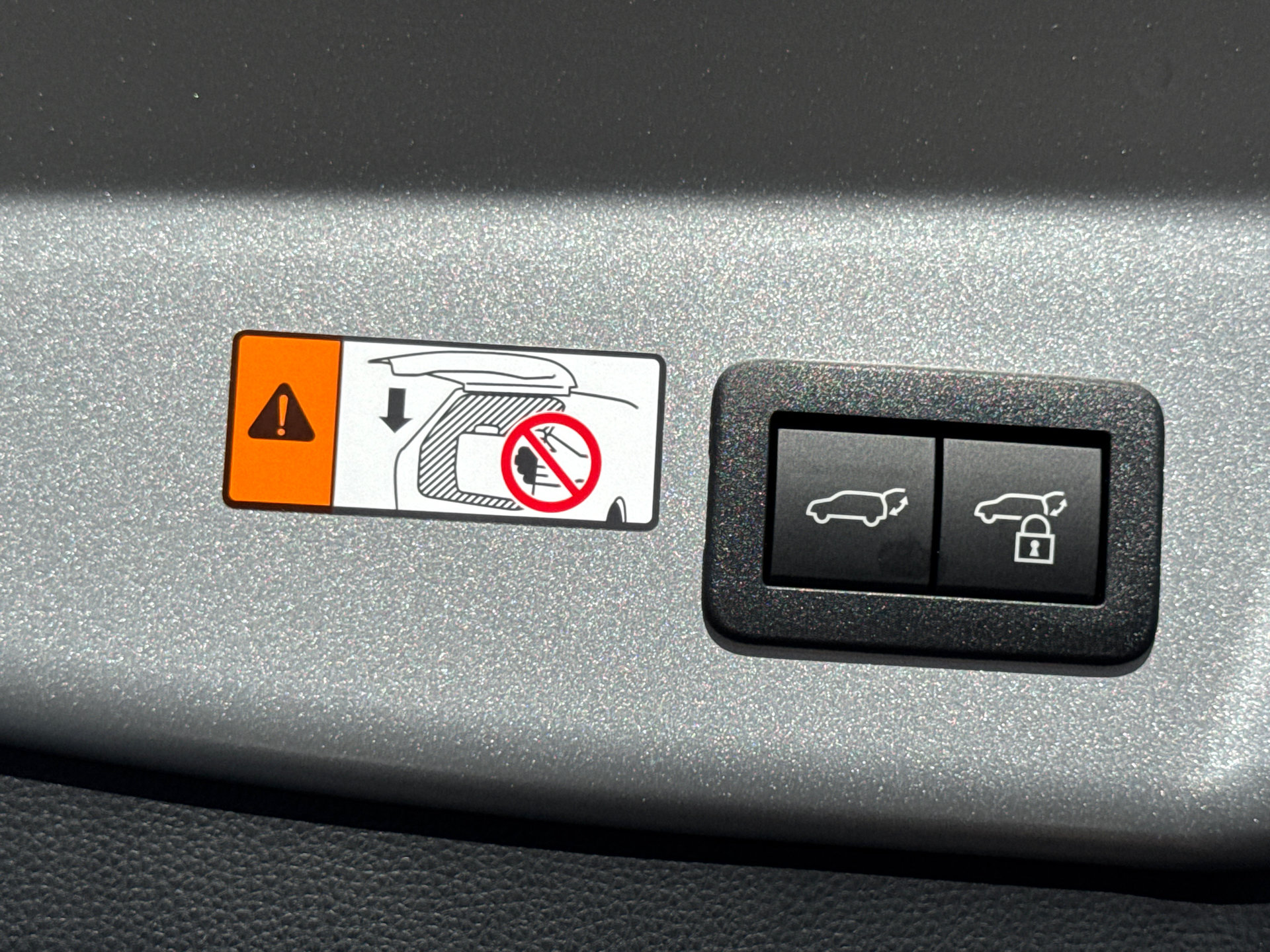 New 2027 Toyota Prius Plug-In Hybrid FWD image 10