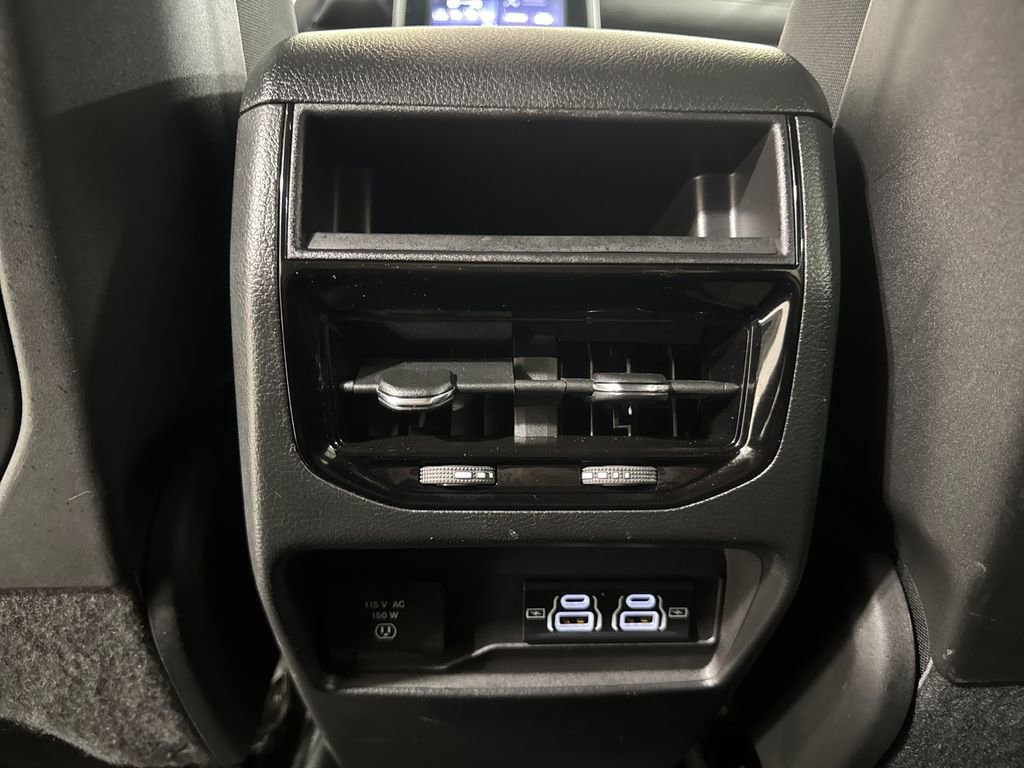 Used 2025 Jeep Grand Cherokee Altitude image 26