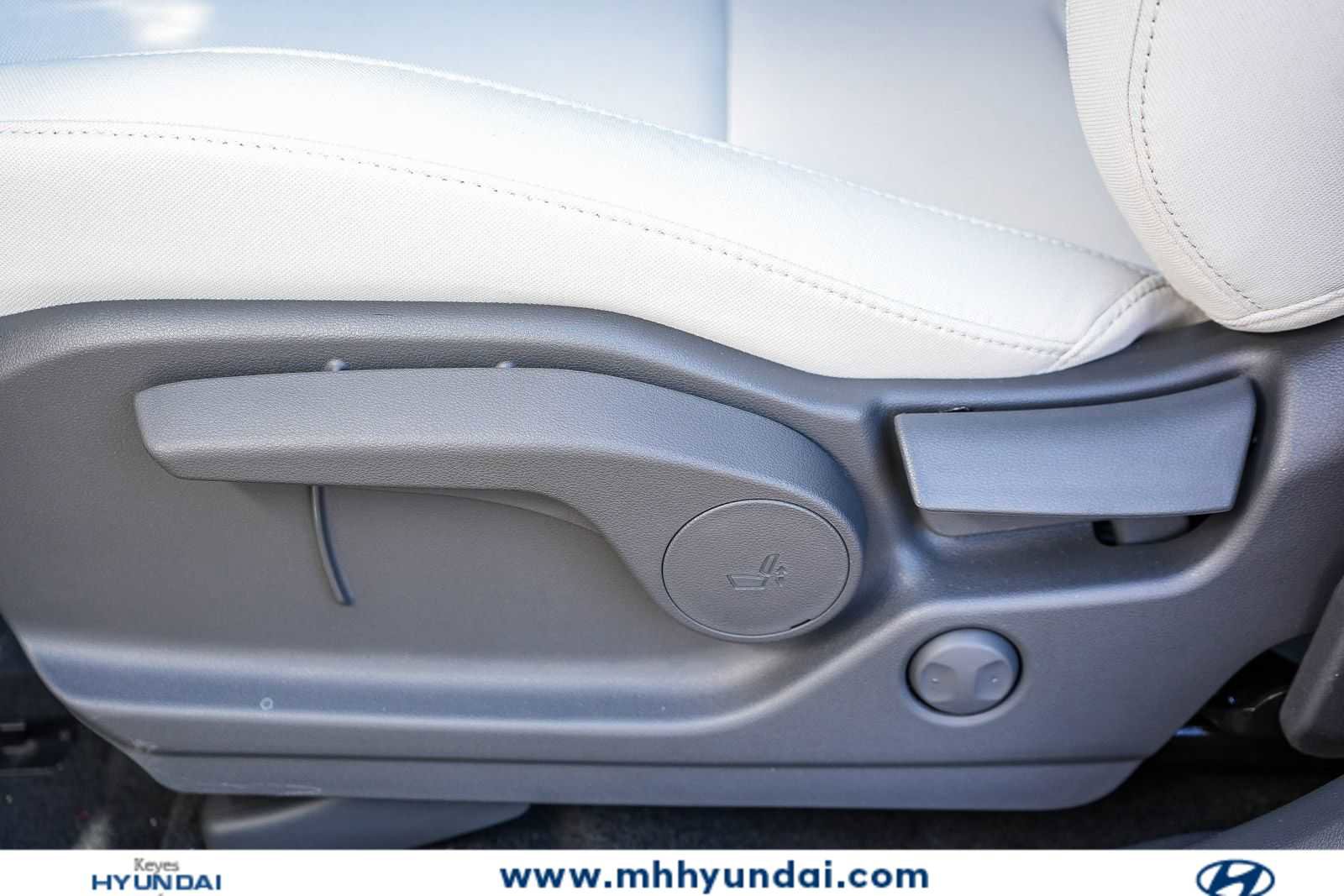 New 2026 Hyundai Santa Fe SE FWD image 22