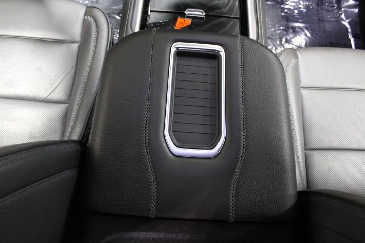 Used 2024 GMC Yukon XL Denali image 31