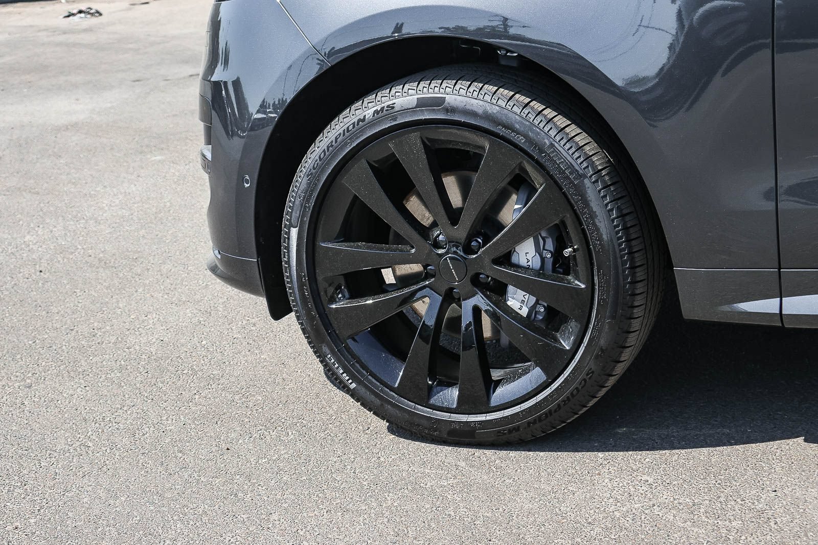 New 2026 Land Rover Range Rover Sport Dynamic SE AWD/4WD image 9
