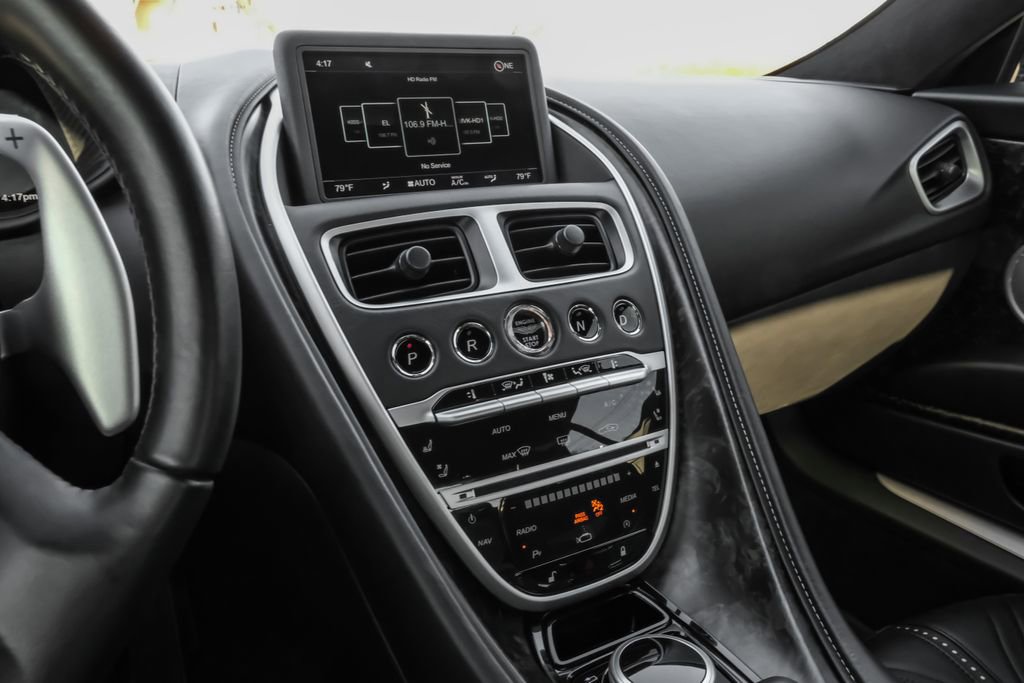 Used 2020 Aston Martin DB11 Coupe image 24