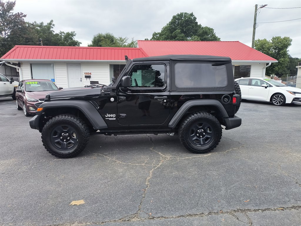 Used 2018 Jeep Wrangler Sport image 2