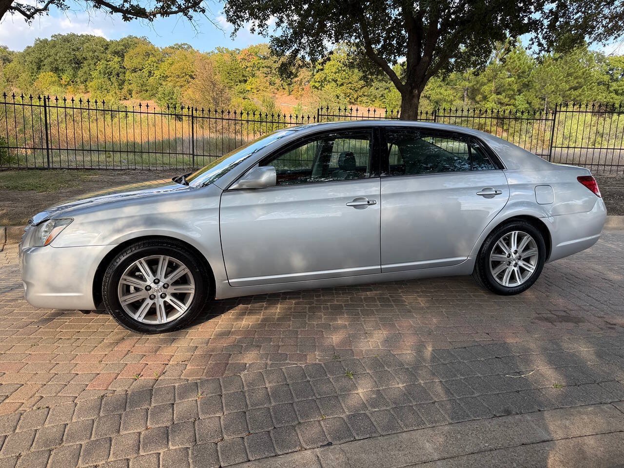 Used 2007 Toyota Avalon Limited FWD image 8