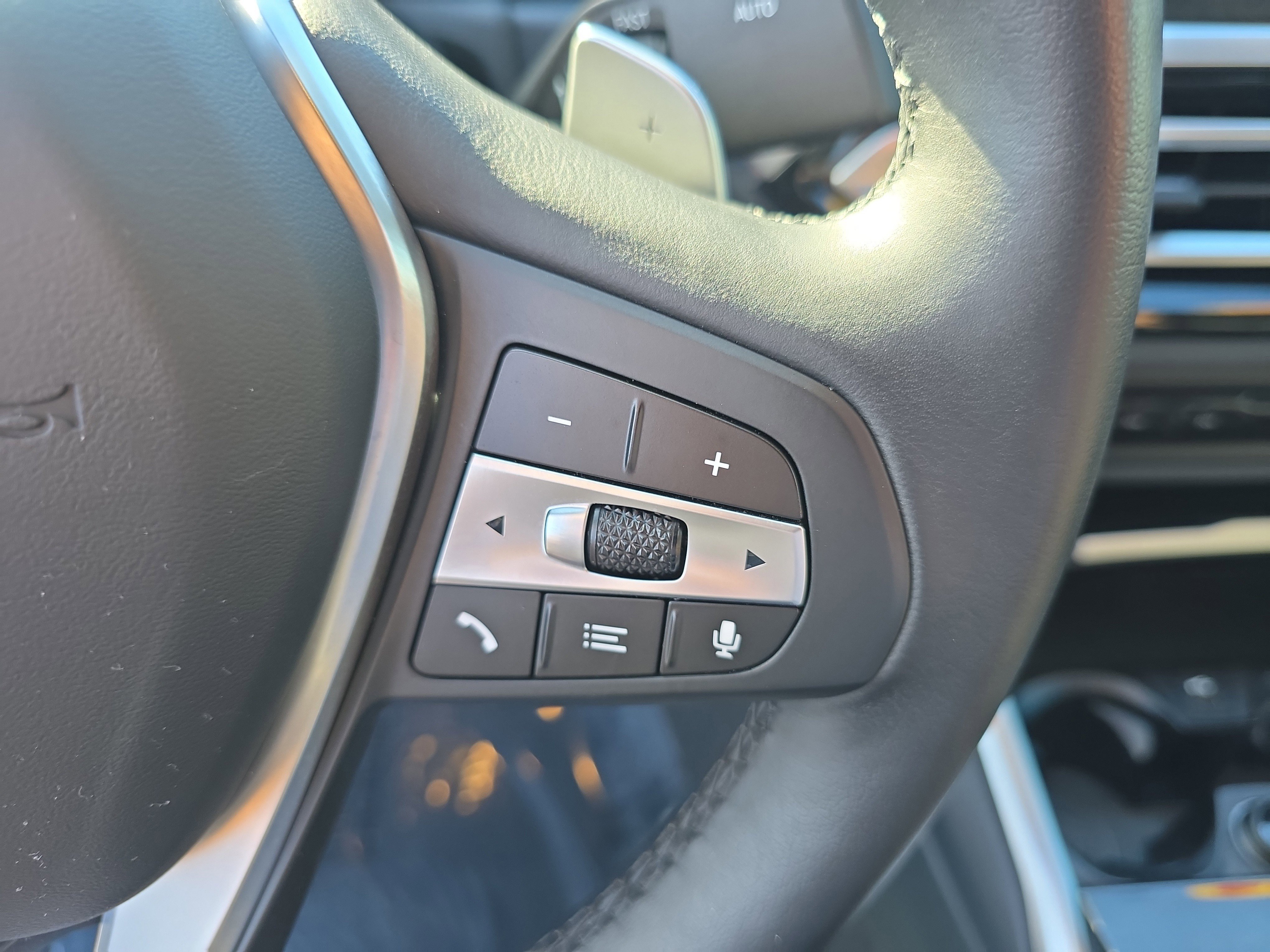 Used 2024 BMW 330i xDrive Sedan w/ Premium Package image 28