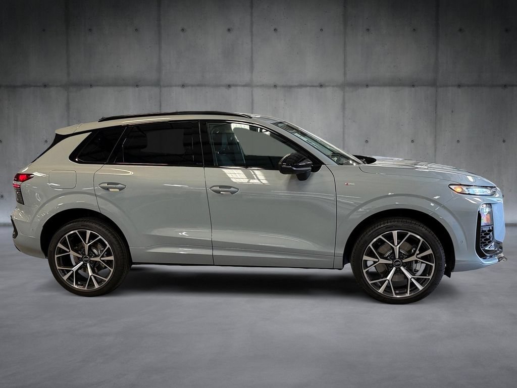 New 2026 Audi Q3 quattro 2.0T AWD/4WD image 6
