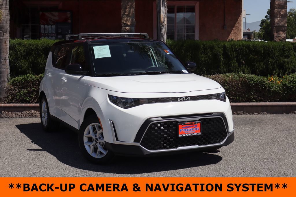 Used 2023 Kia Soul S FWD image 2