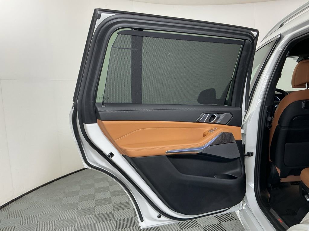 Certified 2024 BMW X7 xDrive40i AWD/4WD image 23