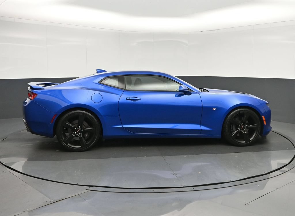 Used 2018 Chevrolet Camaro SS RWD image 8