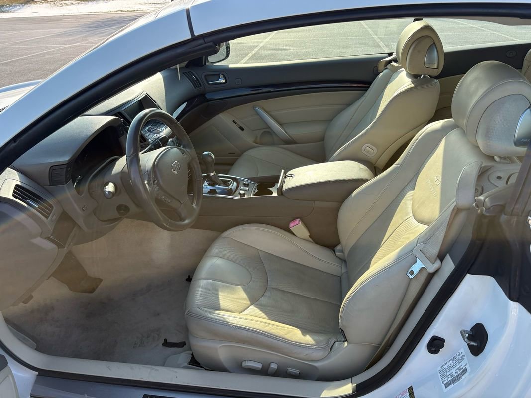 Used 2014 INFINITI Q60 Convertible w/ Premium Package image 13