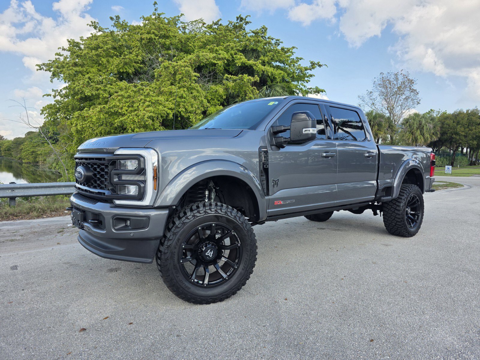 Used 2024 Ford F250 Lariat w/ Lariat Ultimate Package image 1