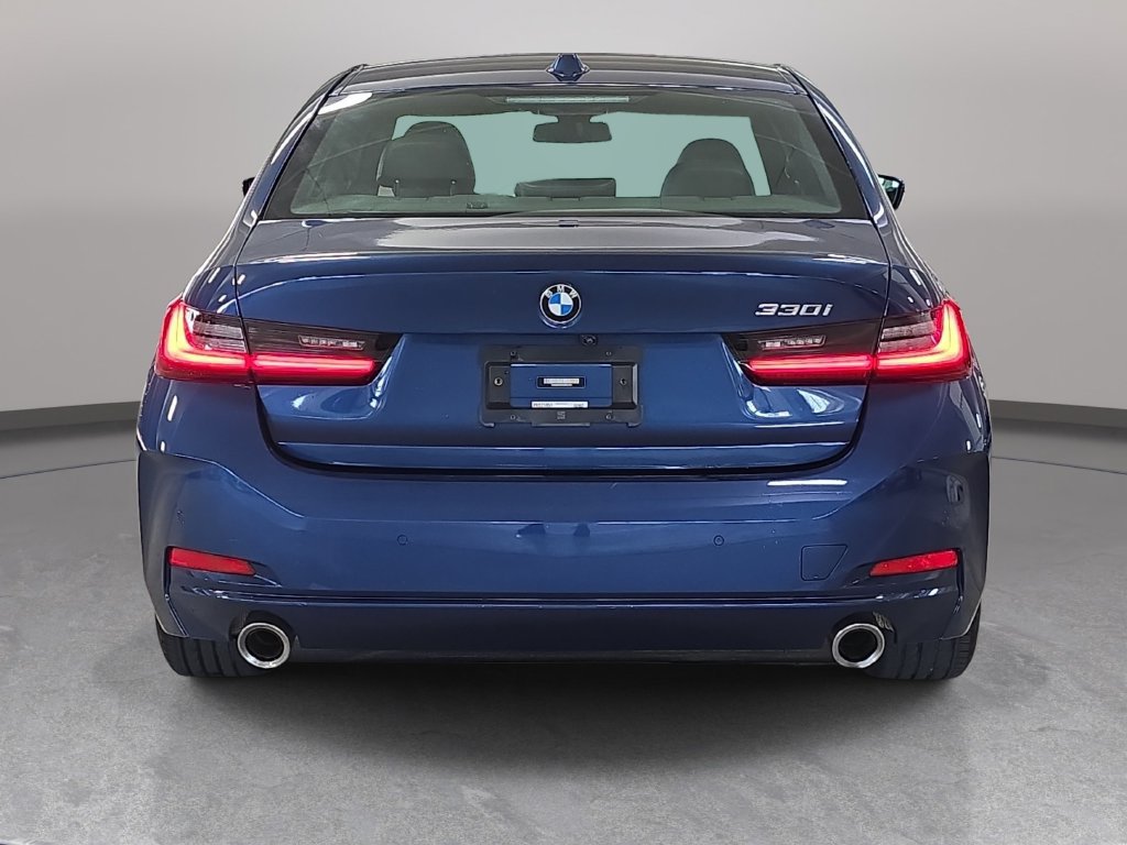 Certified 2023 BMW 330i Sedan w/ Premium Package RWD image 8