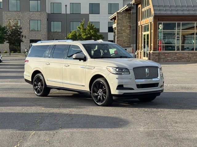 Used 2024 Lincoln Navigator L Reserve AWD/4WD image 1