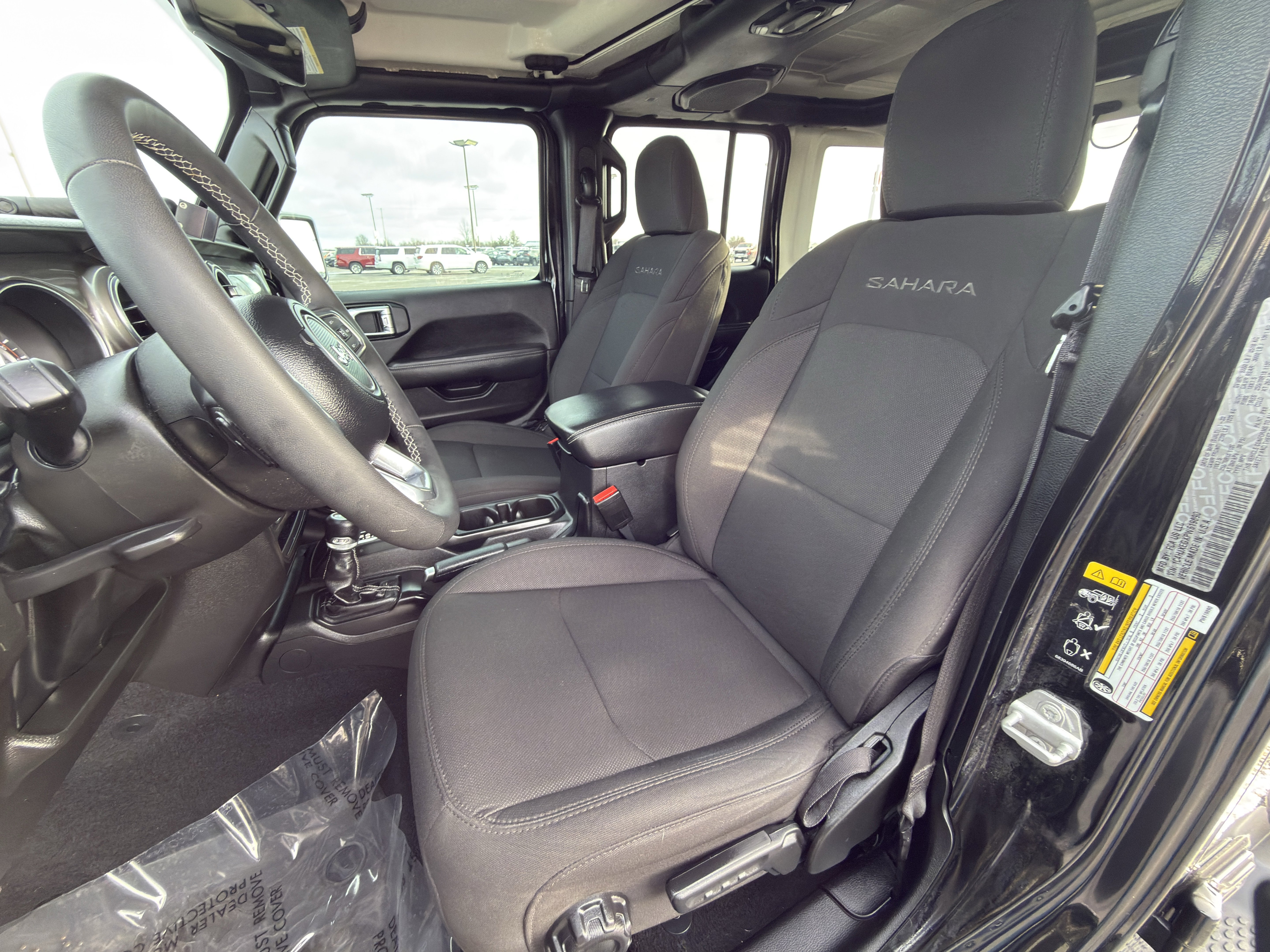 Used 2023 Jeep Wrangler Sahara image 11