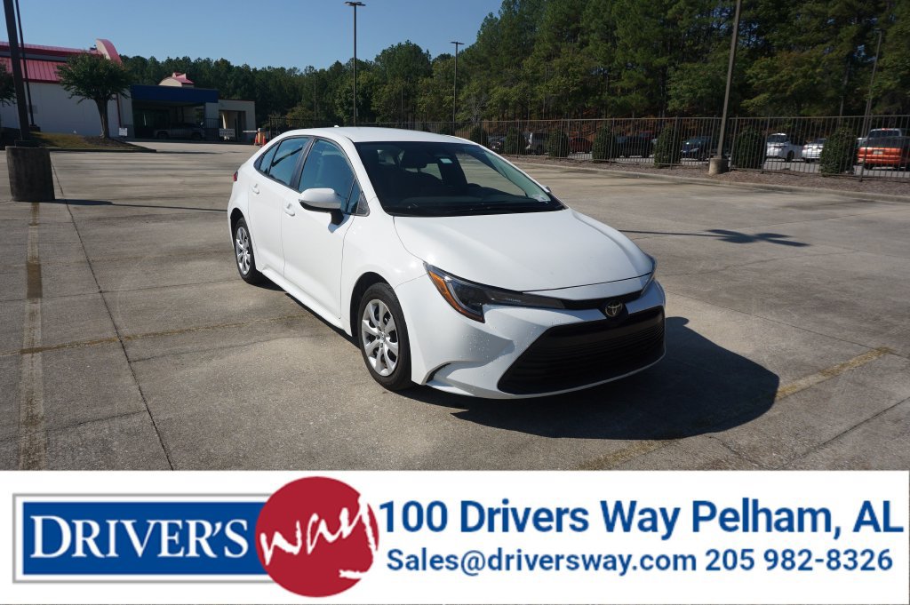 Used 2024 Toyota Corolla LE FWD image 1