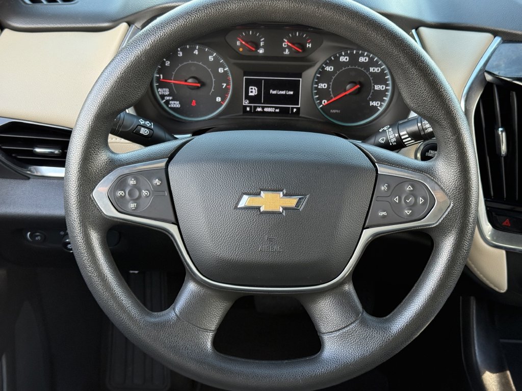 Used 2023 Chevrolet Traverse LS FWD image 12
