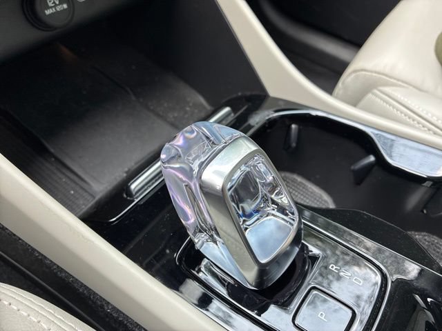 Used 2023 Volvo XC40 B5 Plus w/ Protection Package Premier AWD/4WD image 32