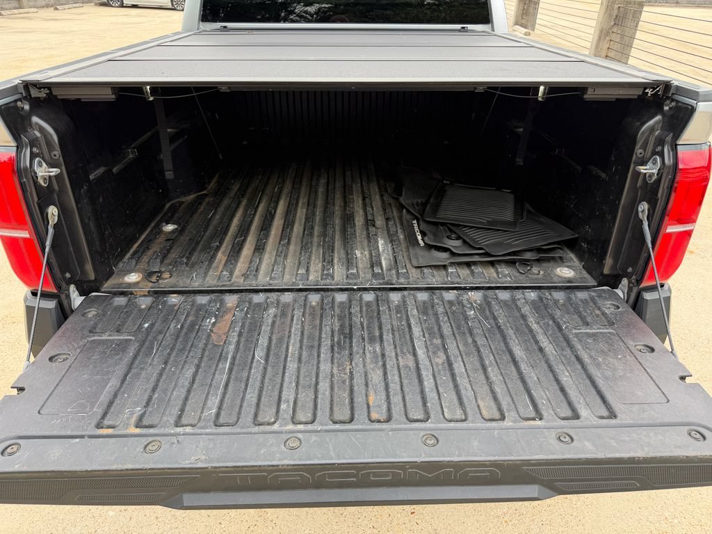 Used 2024 Toyota Tacoma SR w/ SR Upgrade Package AWD/4WD image 27