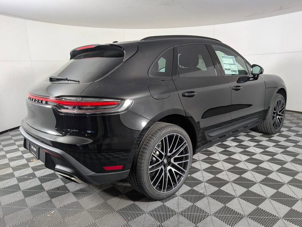 New 2026 Porsche Macan image 8