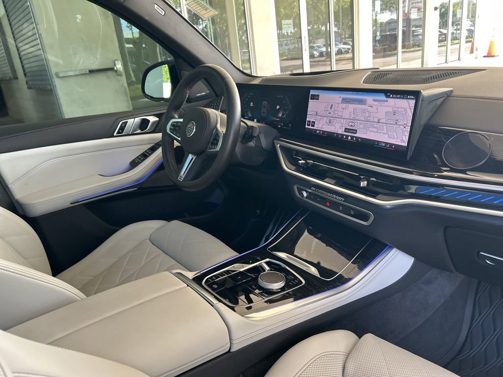 Used 2024 BMW X5 xDrive40i w/ M Sport Package image 28