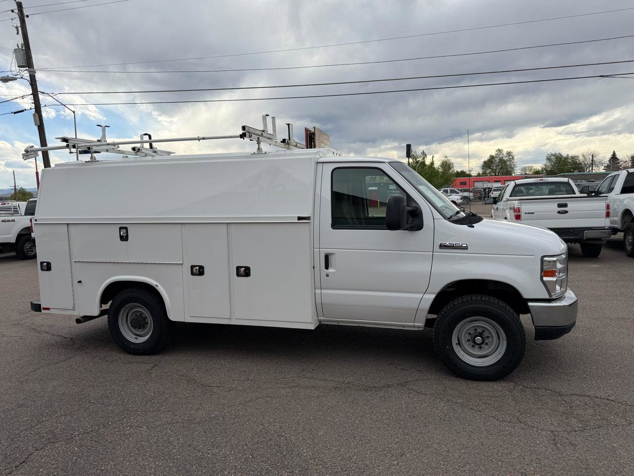 Used 2019 Ford E-350 and Econoline 350 Super Duty w/ Power Windows & Locks Group image 1