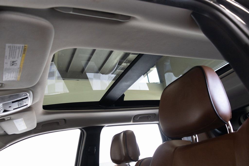Used 2012 Jeep Grand Cherokee Overland AWD/4WD image 35