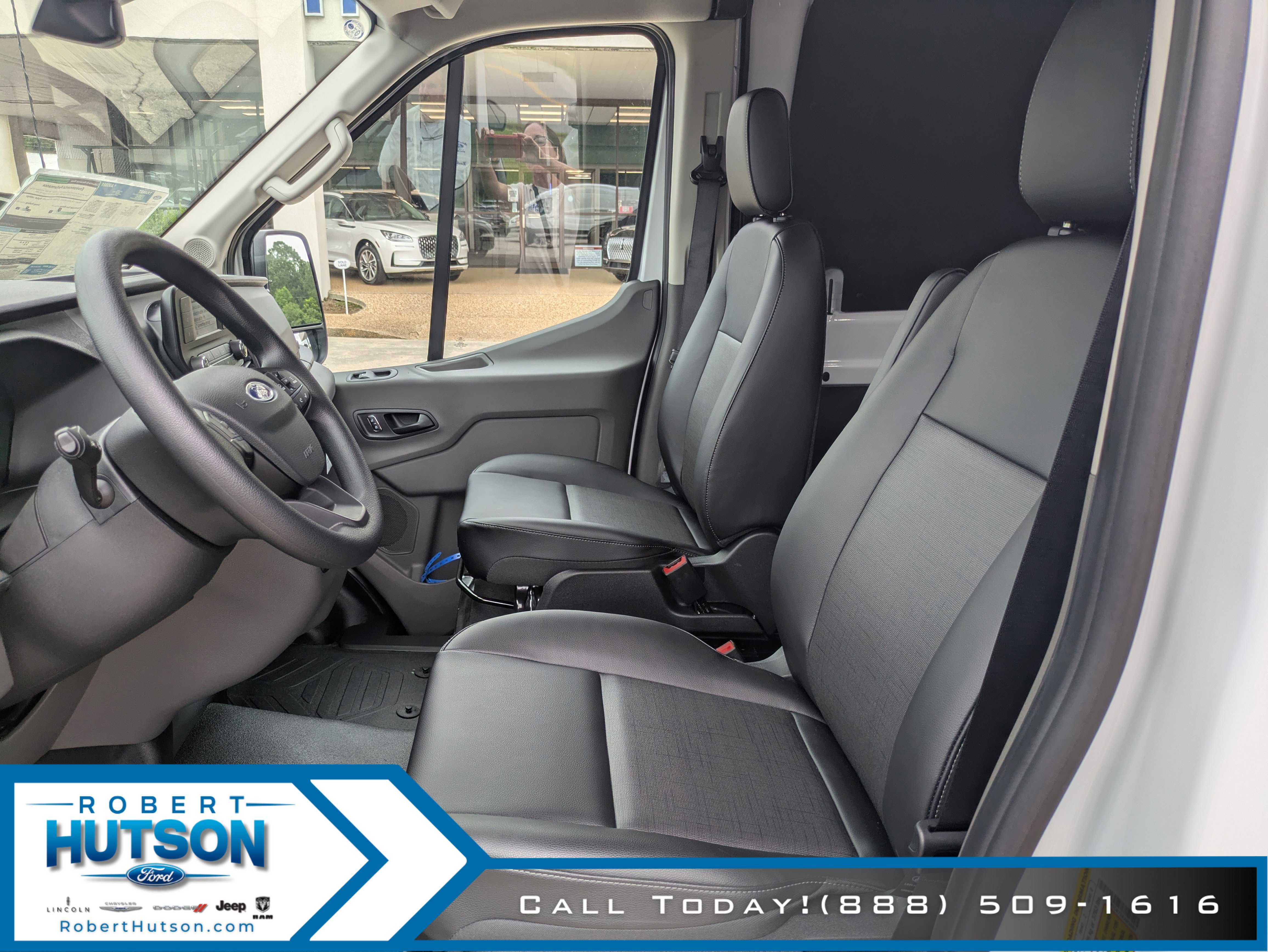 New 2025 Ford Transit 250 148 Medium Roof w/ Load Area Protection Package image 15