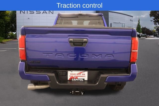 Used 2024 Toyota Tacoma TRD Sport AWD/4WD image 4