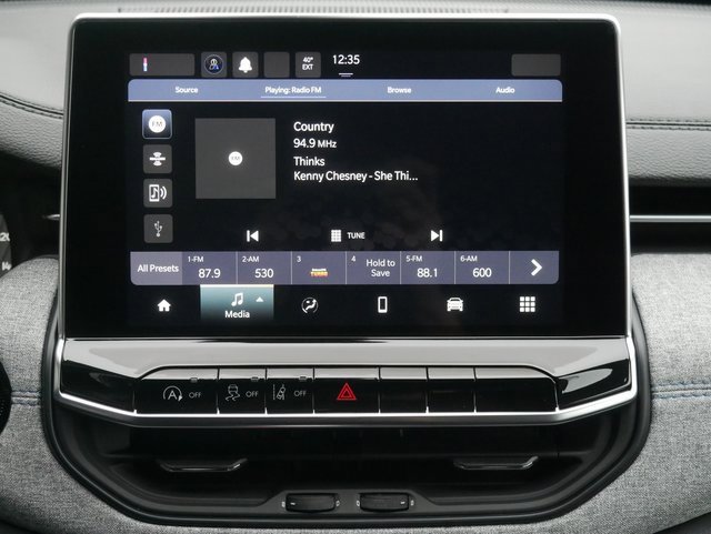 Used 2024 Jeep Compass Latitude w/ Sun and Sound Group image 20