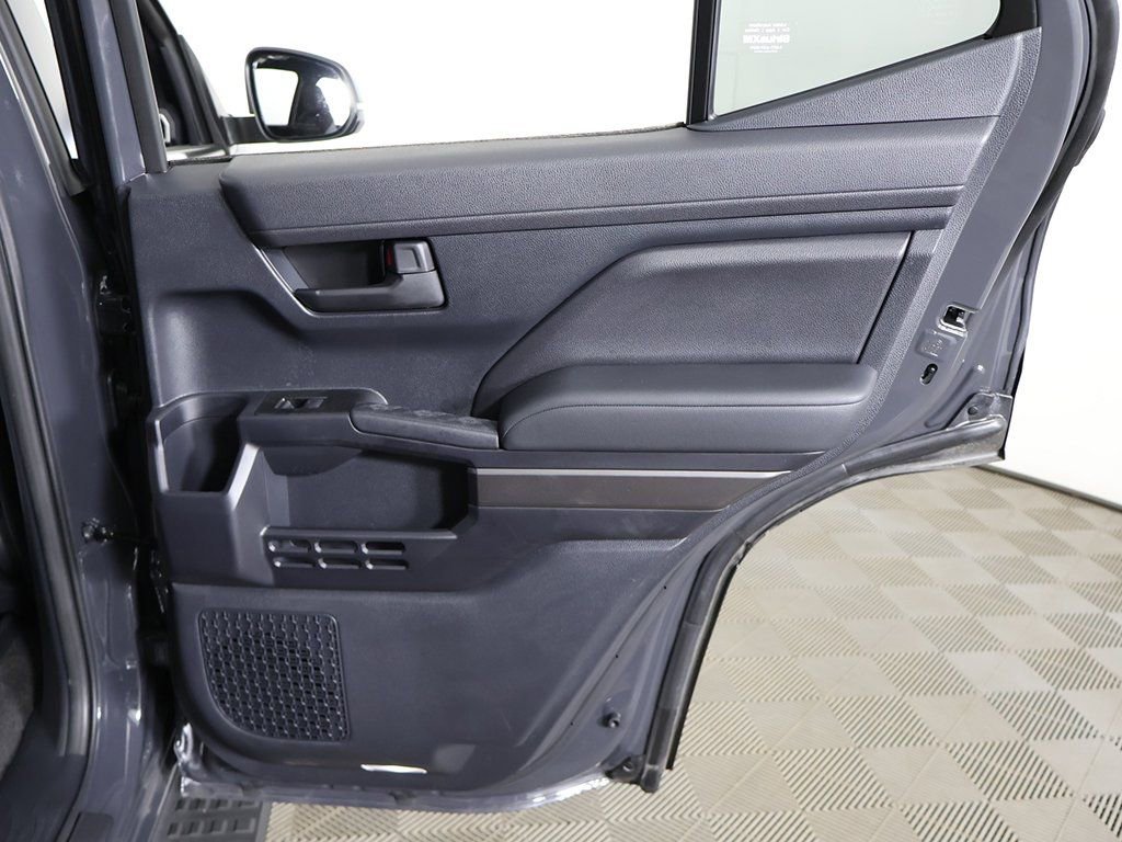 Used 2025 Toyota 4Runner TRD Off-Road AWD/4WD image 25