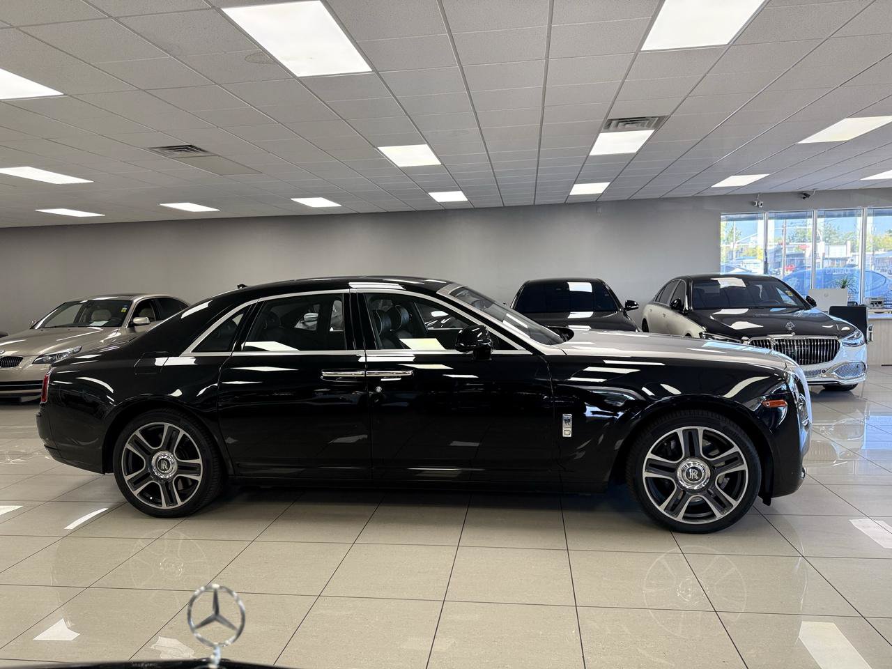 Used 2016 Rolls-Royce Ghost RWD image 3