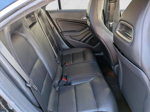 Used 2014 Mercedes-Benz CLA 250 image 19