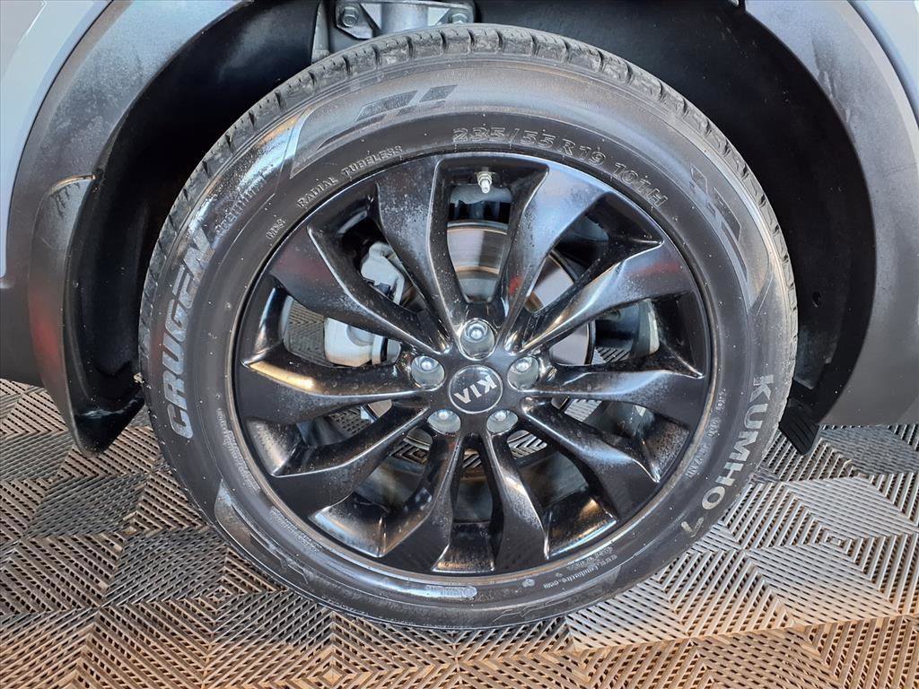 Used 2020 Kia Sorento EX image 9