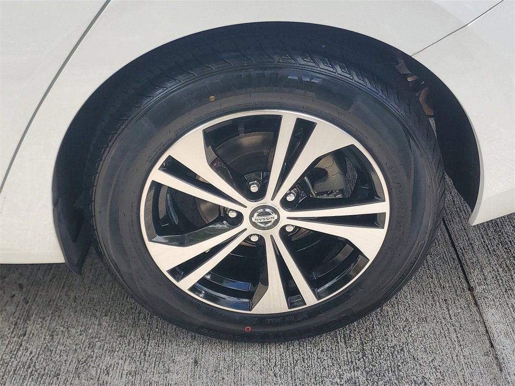 Certified 2023 Nissan Sentra SV image 9