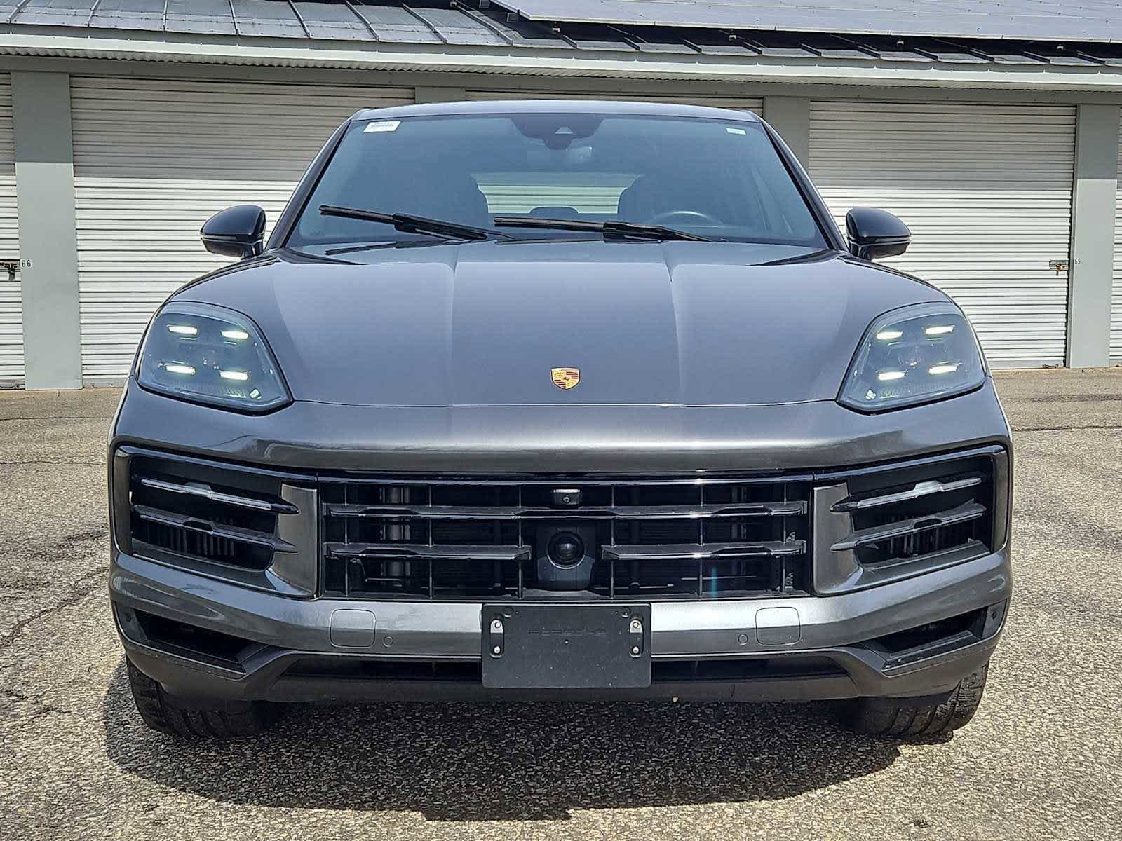 Certified 2024 Porsche Cayenne Coupe AWD/4WD image 10