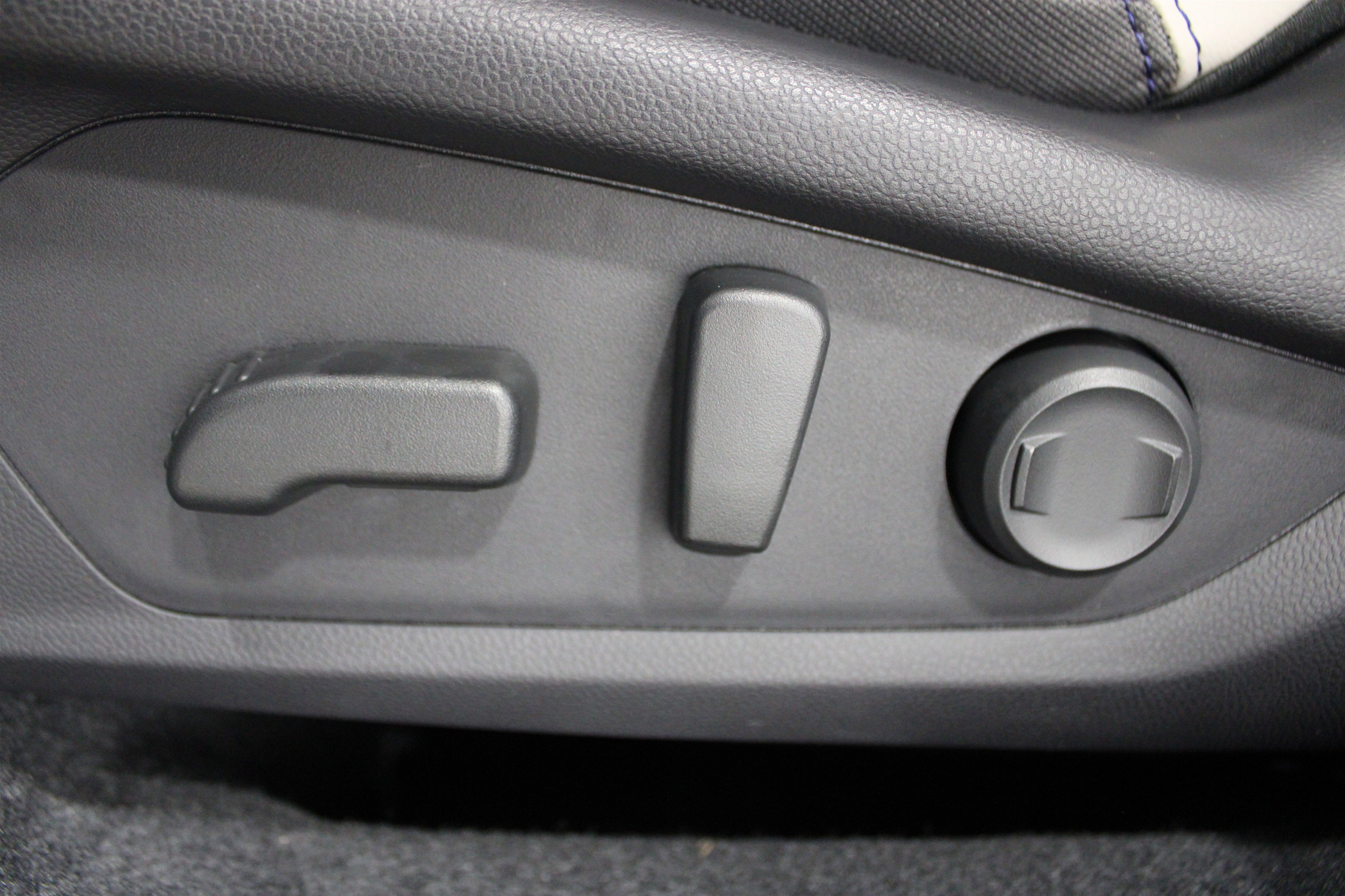 New 2026 Subaru Forester Limited AWD/4WD image 4