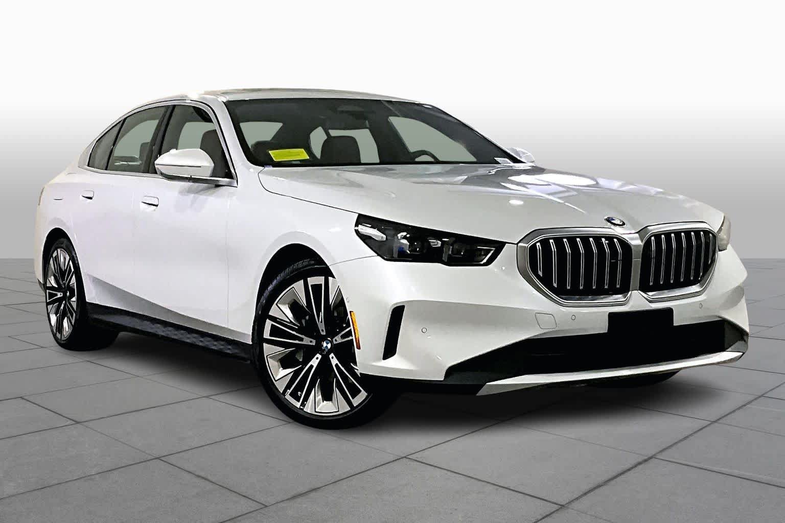 Certified 2026 BMW 530i xDrive w/ Premium Package AWD/4WD image 2