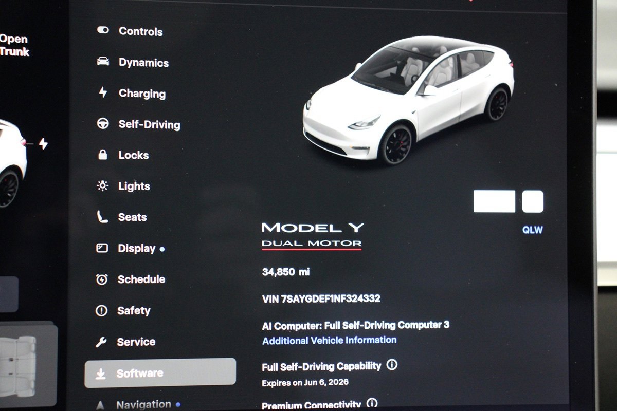 Used 2022 Tesla Model Y Performance AWD/4WD image 27