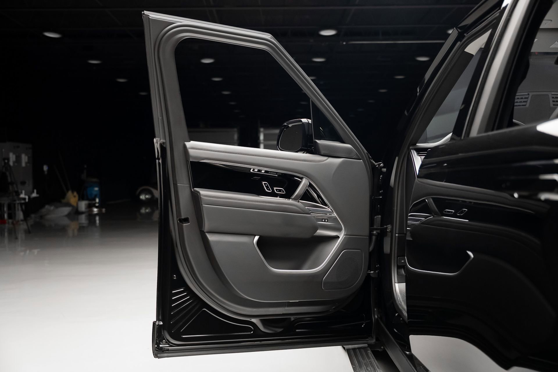 Used 2023 Land Rover Range Rover SE image 51