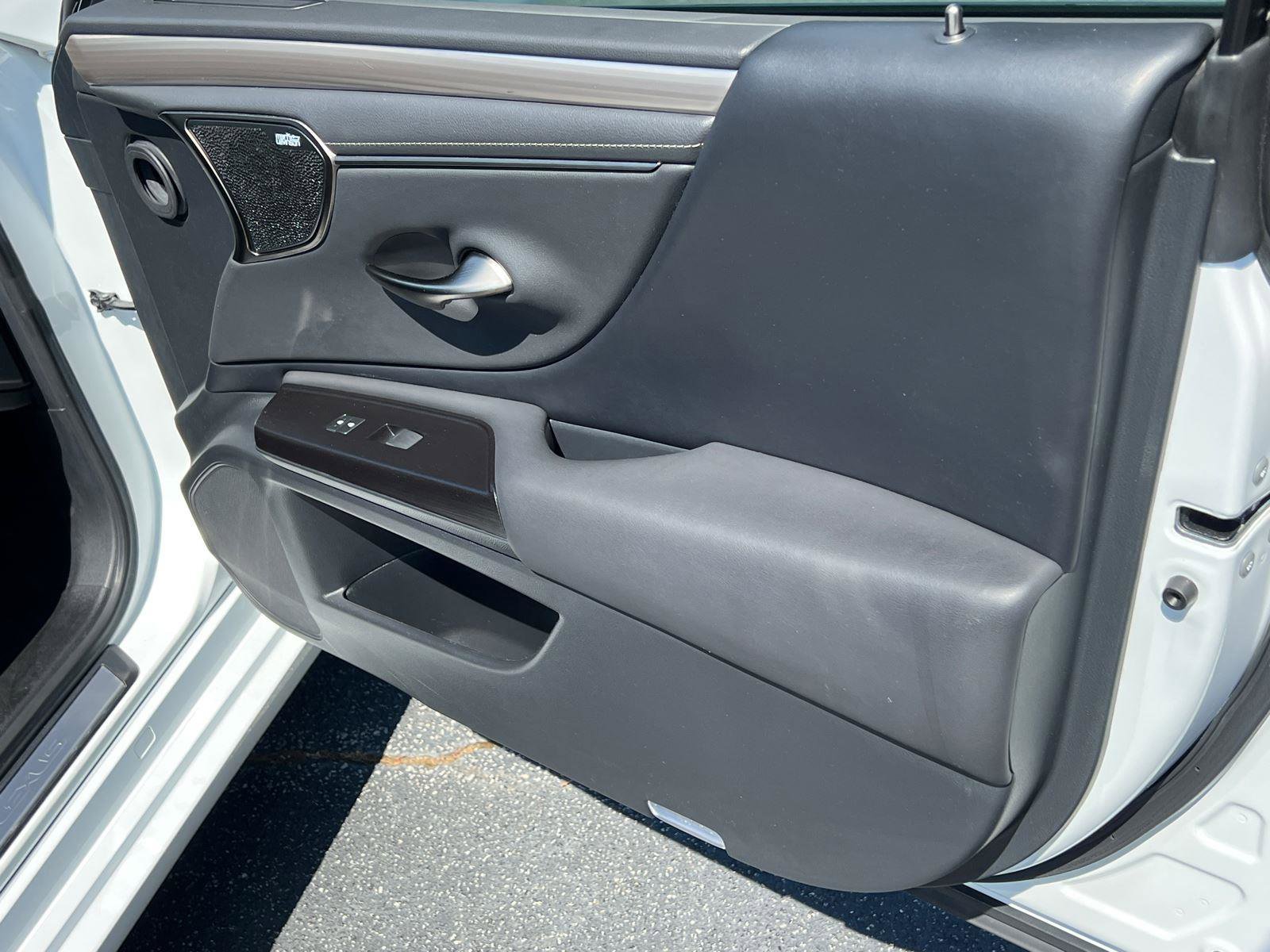 Used 2019 Lexus ES 350 F Sport w/ Accessory Package image 15