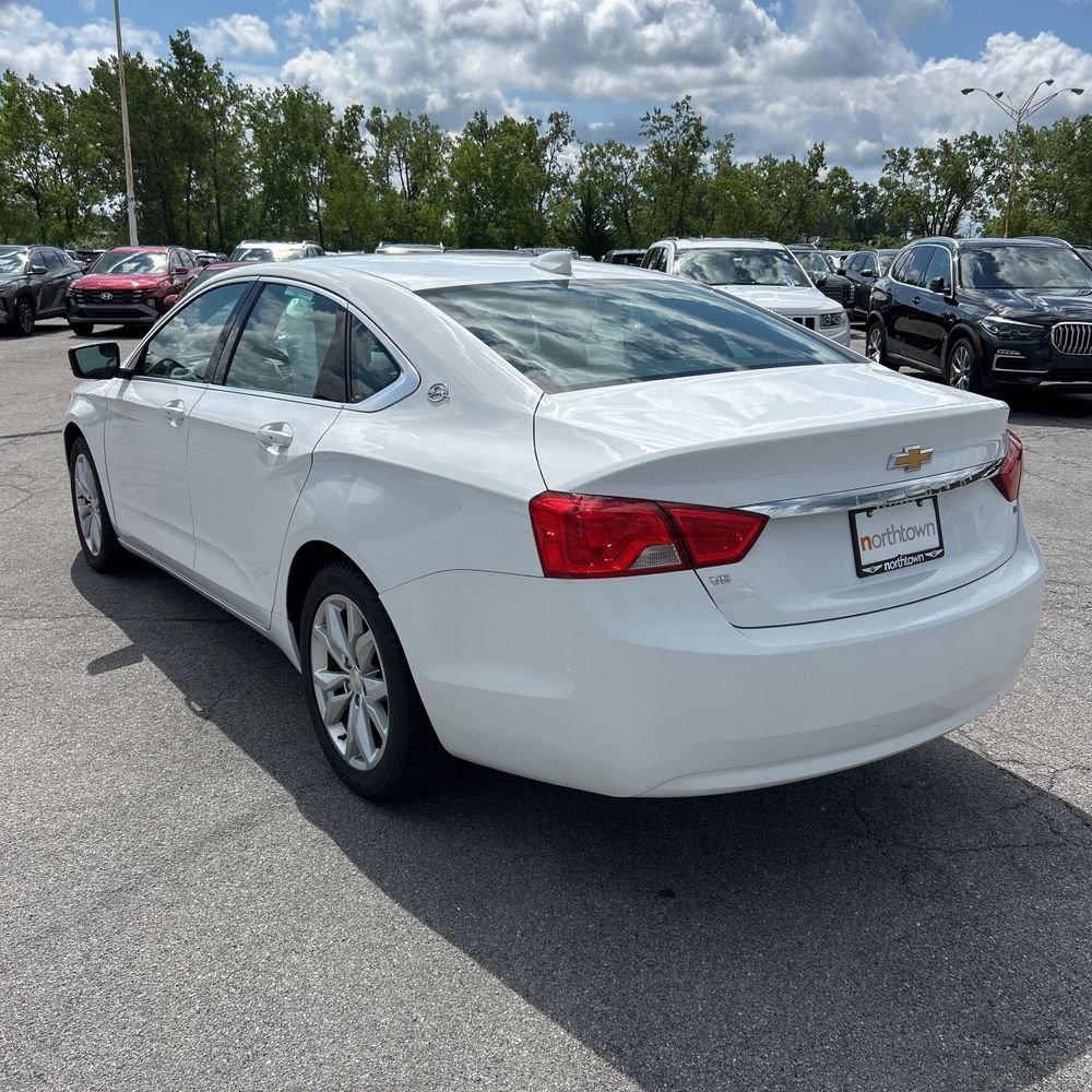 Used 2018 Chevrolet Impala LT FWD image 4