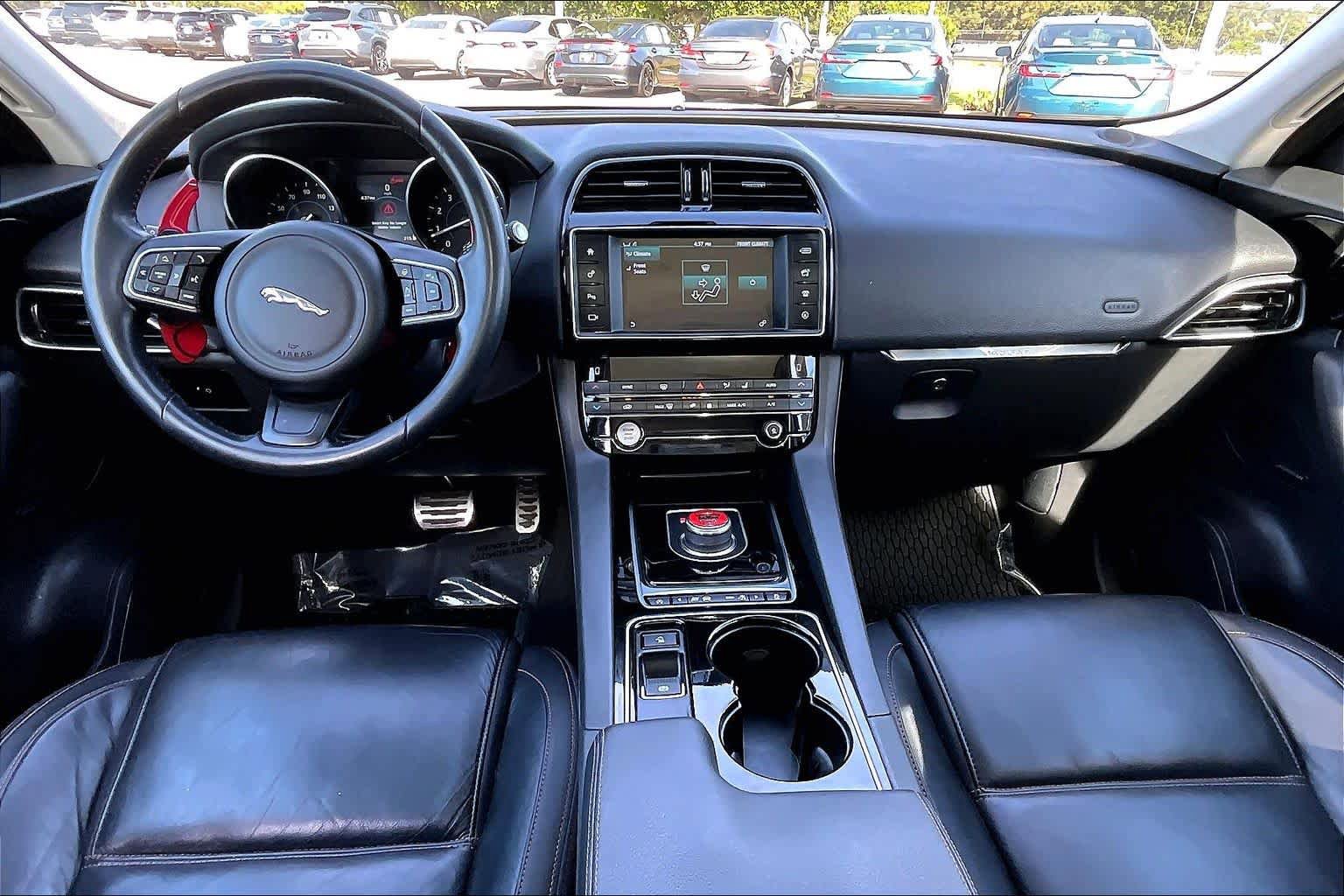 Used 2017 Jaguar F-PACE Prestige AWD/4WD image 15