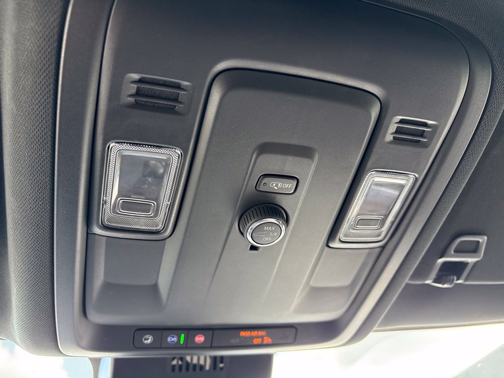 Used 2025 Chevrolet Tahoe LT AWD/4WD image 30