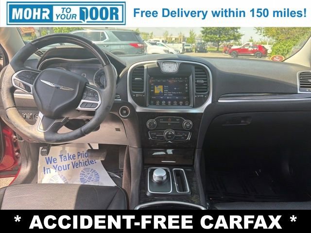 Used 2017 Chrysler 300 C RWD image 35