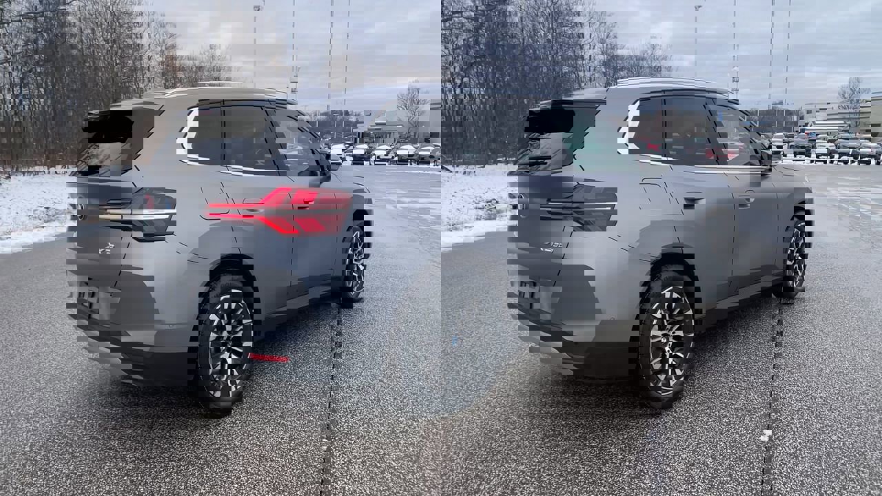 Used 2026 BMW X3 xDrive30 w/ Convenience Package image 9